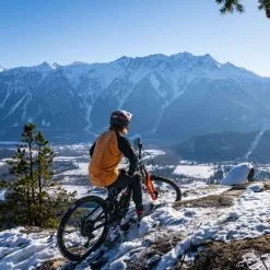 Leatt 4.0 Pro Clipless Pedal Shoe 25 Leatt 4.0 Pro Clipless Pedal Shoe -Cykler Salg 202220 20Leatt20 20Evan20Wall20Shreddit20 20Liam20Wallace20LOW20RES 02437