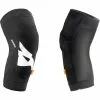 Bluegrass Skinny D30 Knee Guards