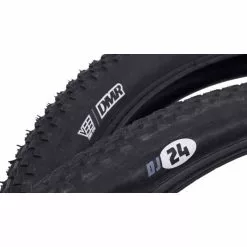 DMR DJ24 Dirt Jump And Street Tyre 9 DMR DJ24 Dirt Jump And Street Tyre -Cykler Salg DMR DJ BLACK TYRE DETAIL 3 4
