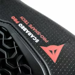 Dainese Scarabeo Pro Junior Knee Guards -Cykler Salg Dainese Scarabeo Pro Junior Knee Guards Knee Pads Black SS22 3879729001 S 4