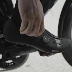 Fizik Vento Infinito Carbon 2 Road Shoes White EU 48 -Cykler Salg Fizik Vento Infinito Carbon 2 Black EU 48 Cycling Shoes Black 2023 VER2IXR1C101039 9