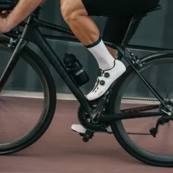 Fizik Vento Infinito Carbon 2 Wide Fit Road Shoes 17 Fizik Vento Infinito Carbon 2 Wide Fit Road Shoes -Cykler Salg Fizik Vento Infinito Carbon 2 Wide Fit Road Shoes Cycling Shoes White 2022 VER2IXW1C2010425 5