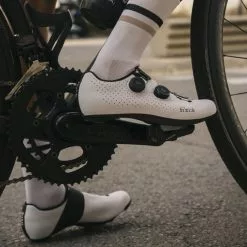 Fizik Vento Infinito Carbon 2 Wide Fit Road Shoes 18 Fizik Vento Infinito Carbon 2 Wide Fit Road Shoes -Cykler Salg Fizik Vento Infinito Carbon 2 Wide Fit Road Shoes Cycling Shoes White 2022 VER2IXW1C2010425 6