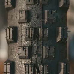 Goodyear Newton Trail Tubeless Front MTB Tyre Black 2.5" 27 -Cykler Salg Goodyear Newton Trail Tubeless Front MTB Tyre Tyres Black GR 015 64 622 V002 R 5