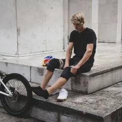 POC VPD Air Knee Pads (Fabio Ed.) 11 POC VPD Air Knee Pads (Fabio Ed.) -Cykler Salg POC VPD Air Knee Pads Fabio Ed Knee Pads Uranium Black Gold 2021 PC204428373MED1 4